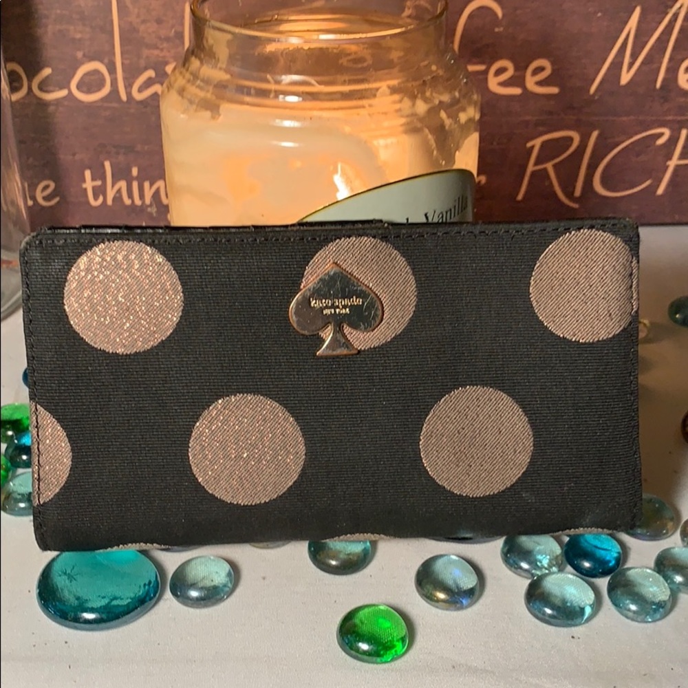 Kate Spade Wallet - Picture 2 of 8
